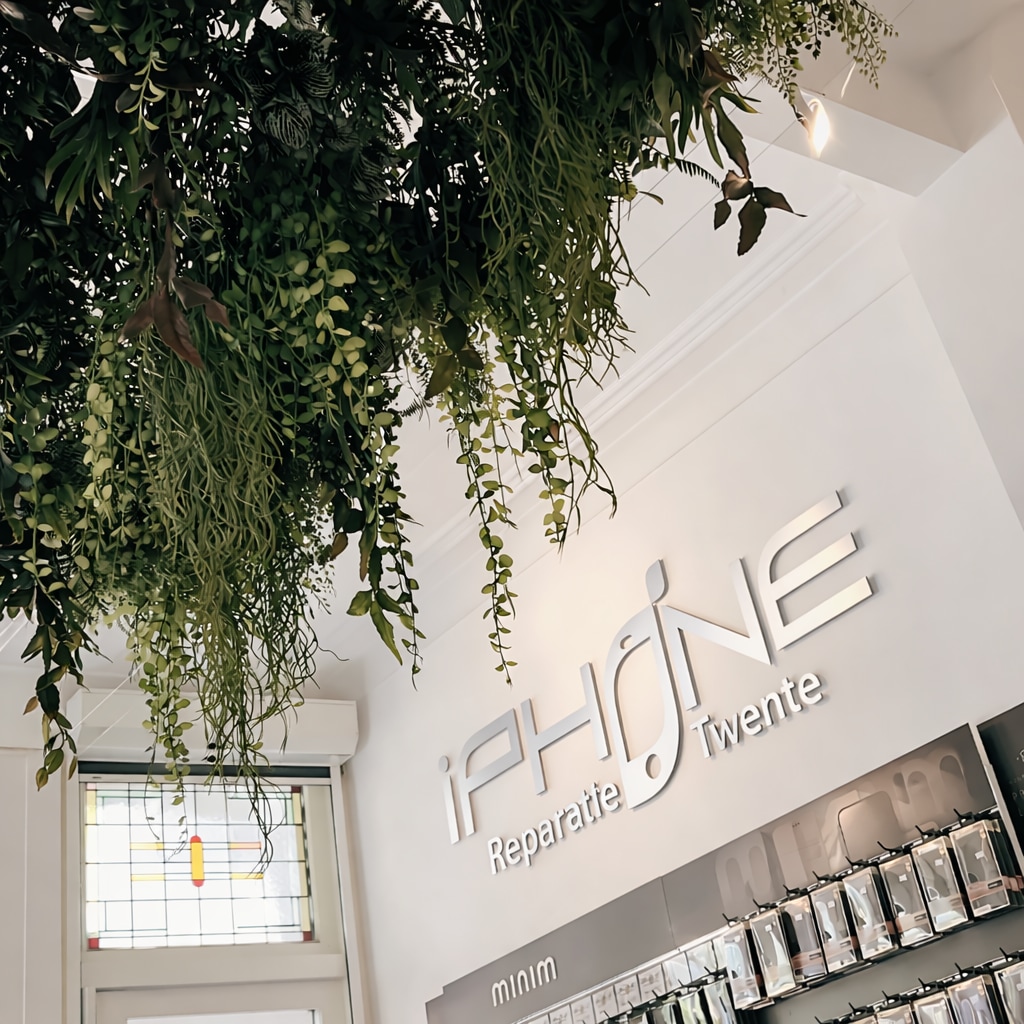 Boutique Reparatiewinkel, iPhone Reparatie Twente logo met hangplanten